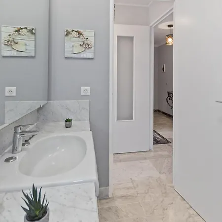 Apartment La - Spacious - Sea View - Parking - Ac - Pool