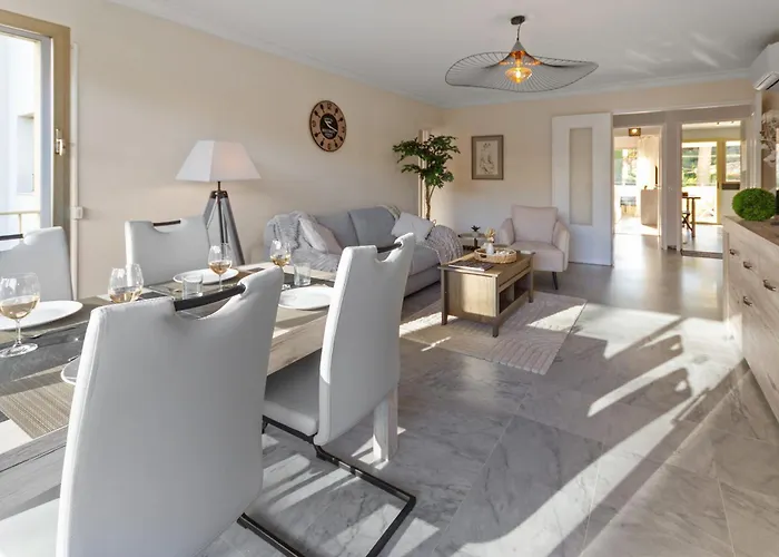 Apartman La - Spacious - Sea View - Parking - Ac - Pool *