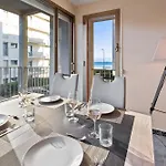 Apartment La - Spacious - Sea View - Parking - Ac - Pool
