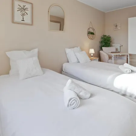 La - Spacious - Sea View - Parking - Ac - Pool Αντίμπ