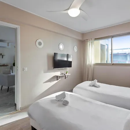 La - Spacious - Sea View - Parking - Ac - Pool Αντίμπ