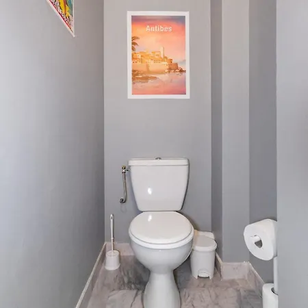 Апартаменти La - Spacious - Sea View - Parking - Ac - Pool *