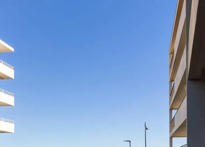 公寓 La - Spacious - Sea View - Parking - Ac - Pool