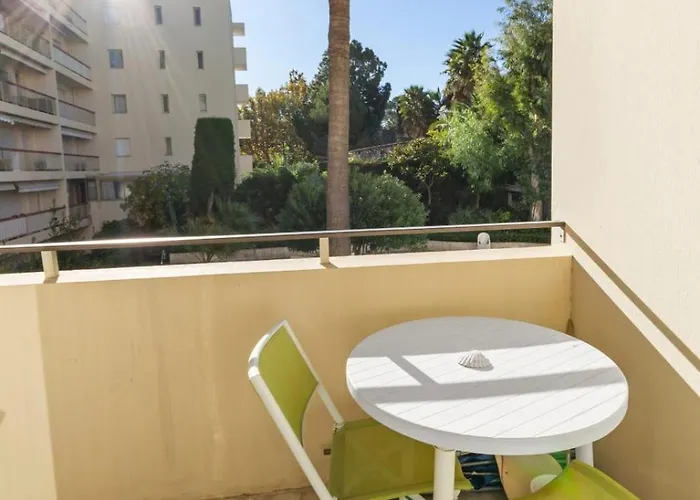 Apartment La - Spacious - Sea View - Parking - Ac - Pool *